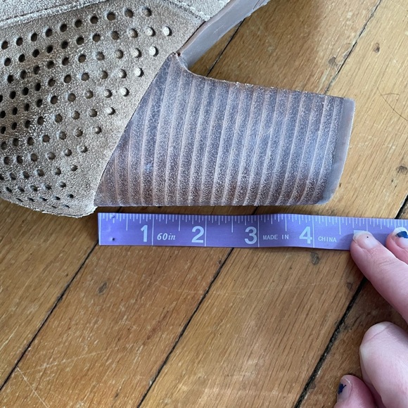 Lucky Brand Tan Larise Peep Toe Booties blocks heels size 11 - Picture 11 of 15